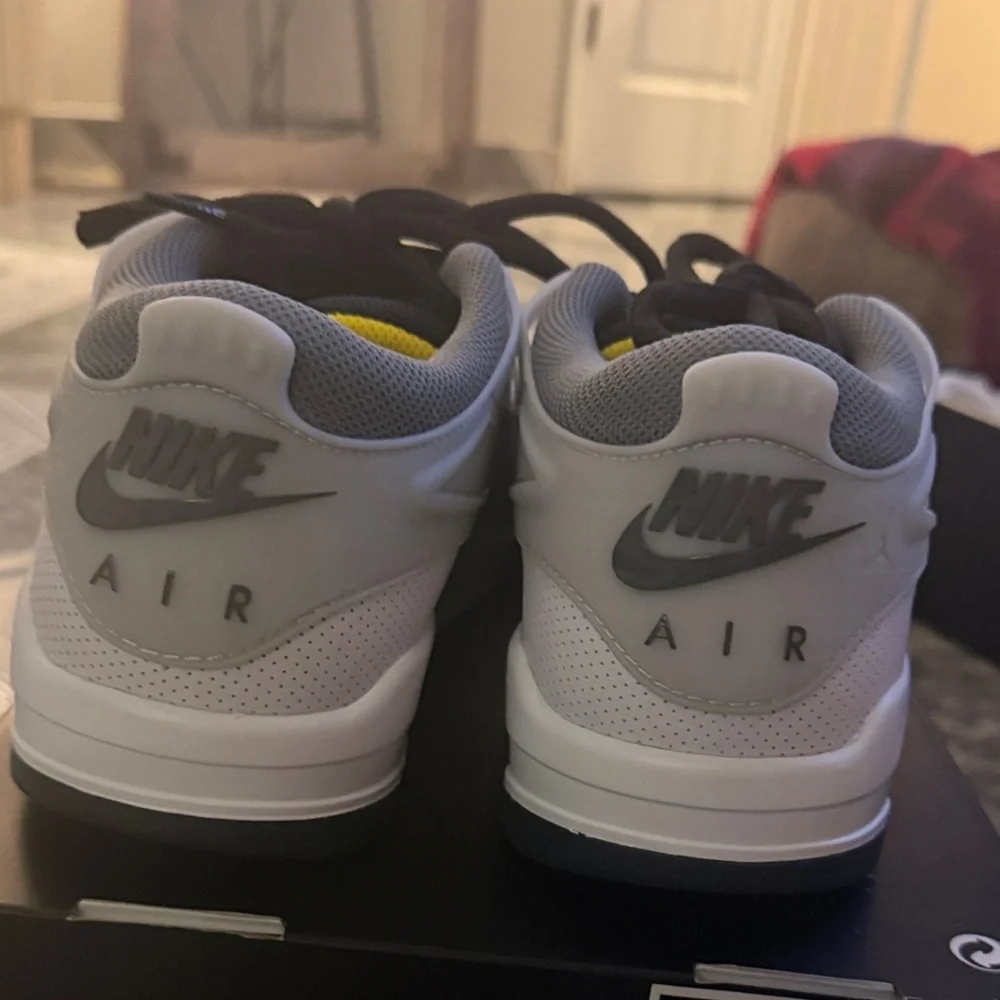 AIR JORDAN 4 RM PRM